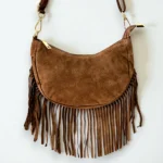 bolso boho chic con flecos camel