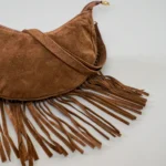 Bolso de ante con flecos “Artemis” camel – Colección Instinct Woman by Naruk - Imagen 3