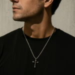 Collar Cruz Acero Texturizada — Naruk Men - Imagen 2