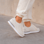 Zapatillas deportivas de punto Don Algodón color crudo para mujer - Imagen 2