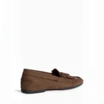 Mocasín Taupe Mujer con Borlas - Imagen 5