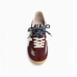 Zapatilla Burdeos Mujer Estilo Retro - Imagen 4